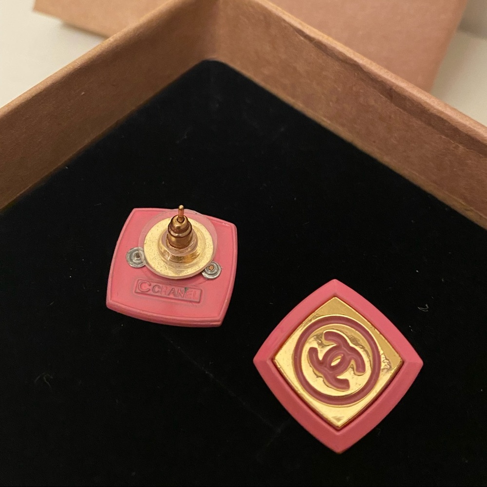 unique, vintage, up-cycled, chic apparel buttons stud earrings - Picture 5 of 6